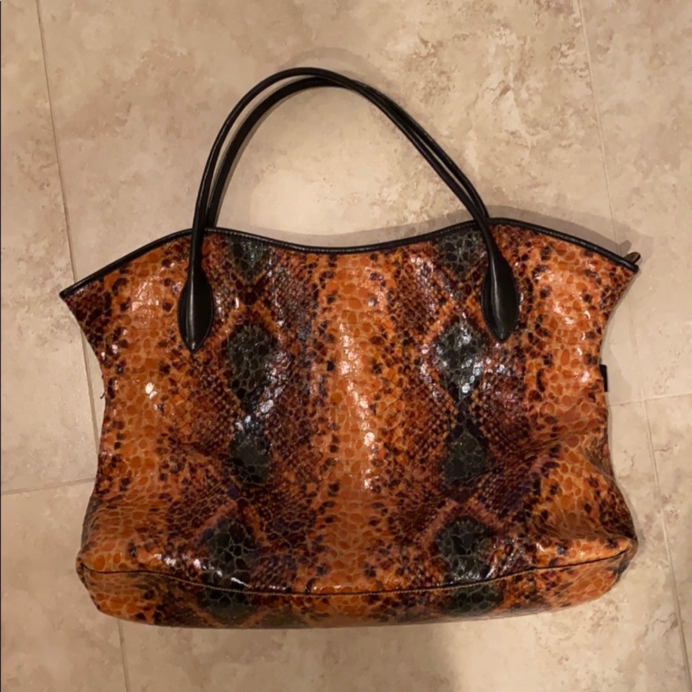 Sorial snakeskin print handbag